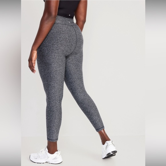 Brand new Old Navy High Rise Cloud+ 7/8 Ankle Leggings, XL - Picture 2 of 15